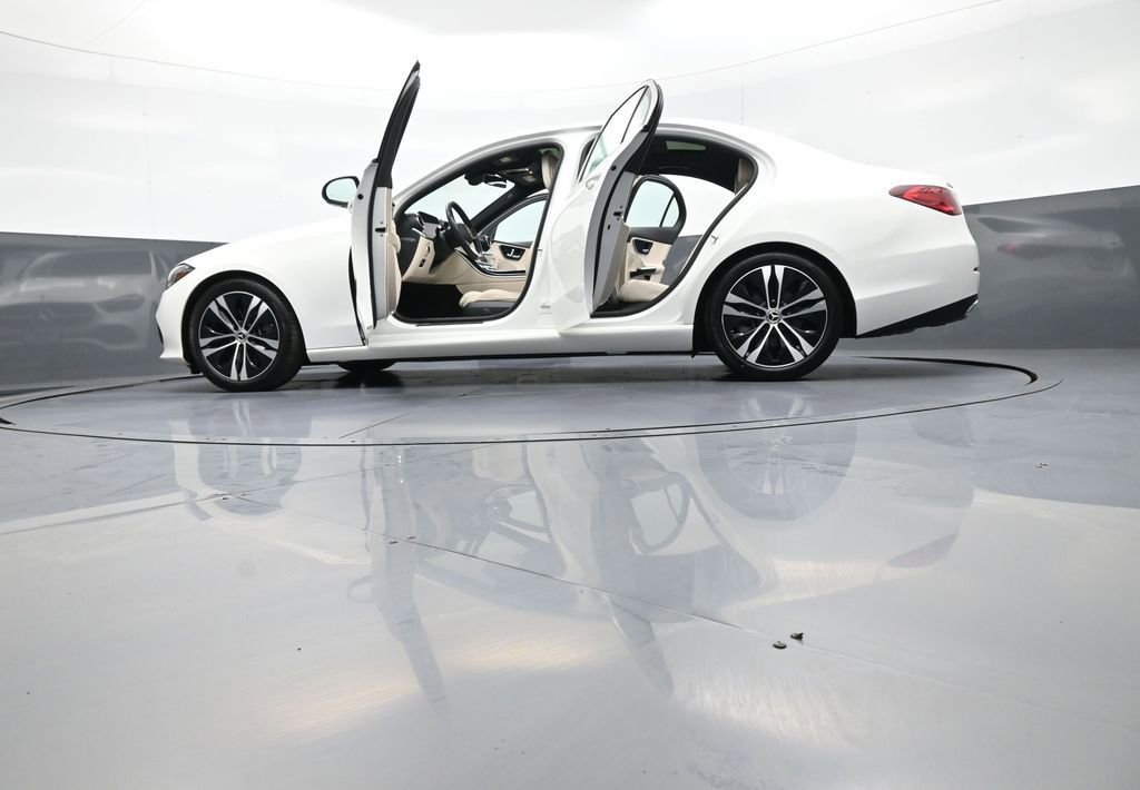 Used 2022 Mercedes-Benz C 300 4MATIC Sedan image 53