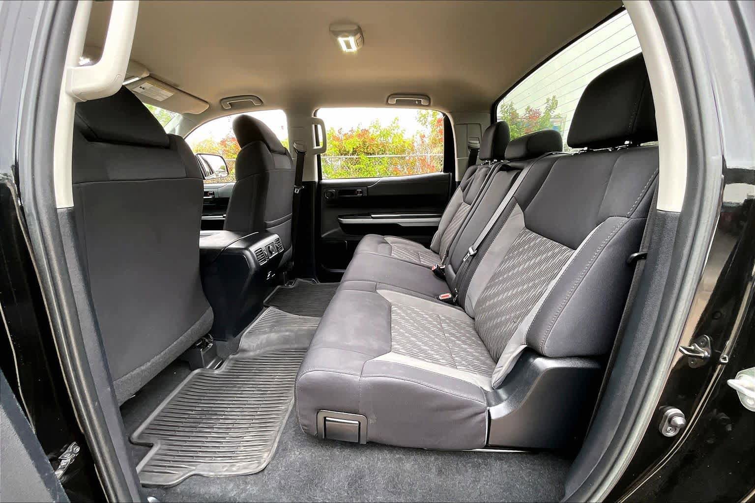 Used 2019 Toyota Tundra SR5 w/ SR5 Upgrade Package AWD/4WD image 19