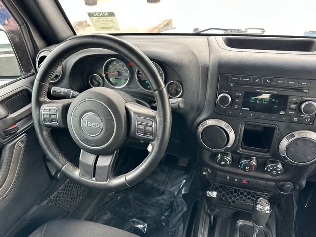 Used 2017 Jeep Wrangler Unlimited Sport w/ Connectivity Group image 13