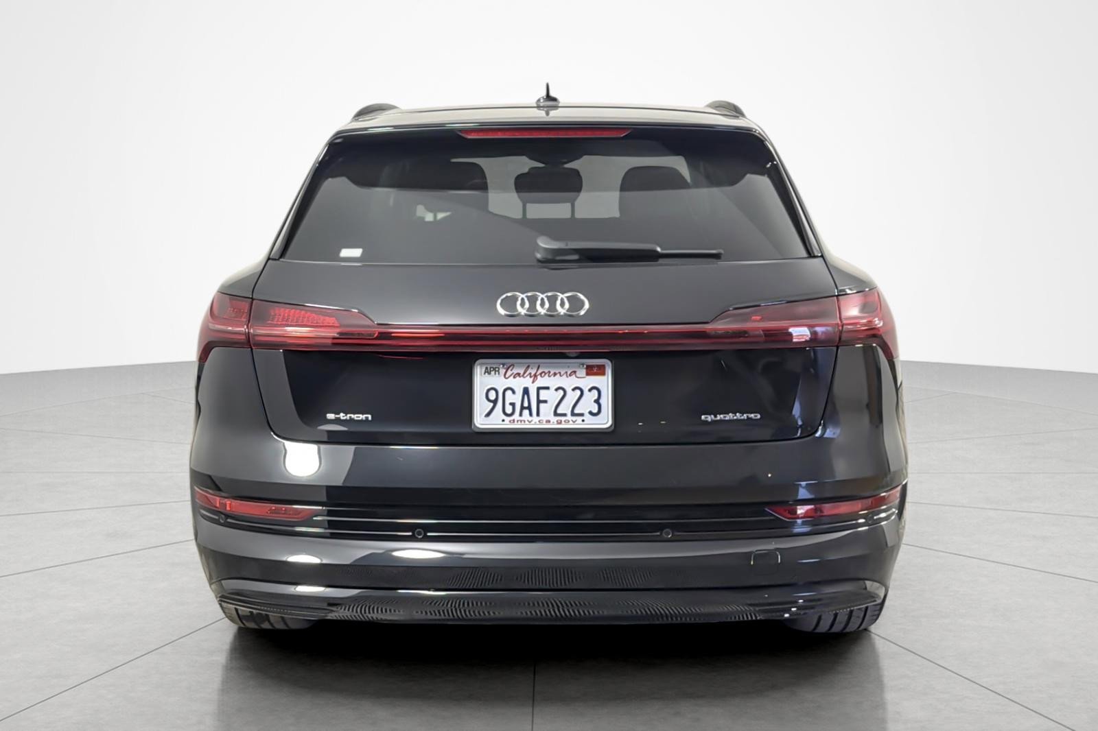 Certified 2023 Audi e-tron Premium Plus AWD/4WD image 4