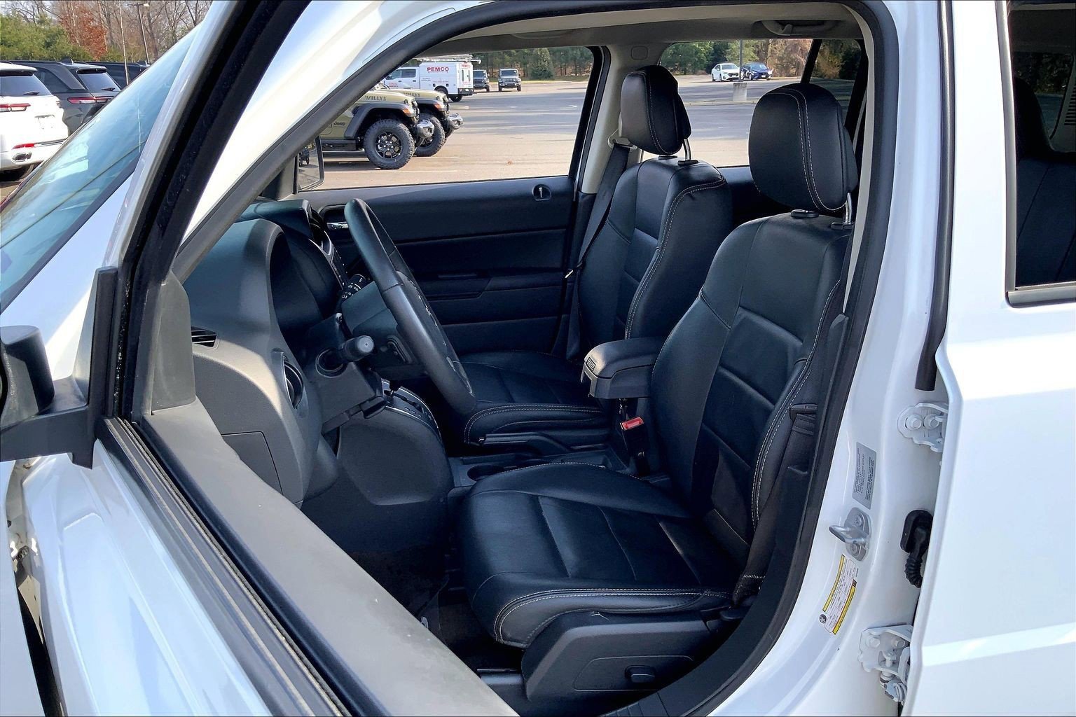 Used 2017 Jeep Patriot High Altitude image 8