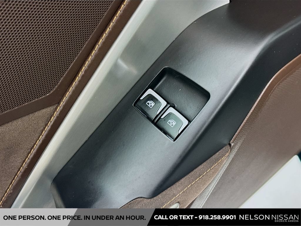 Used 2014 Chevrolet Corvette Stingray Convertible w/ 3LT Preferred Equipment Group RWD image 18
