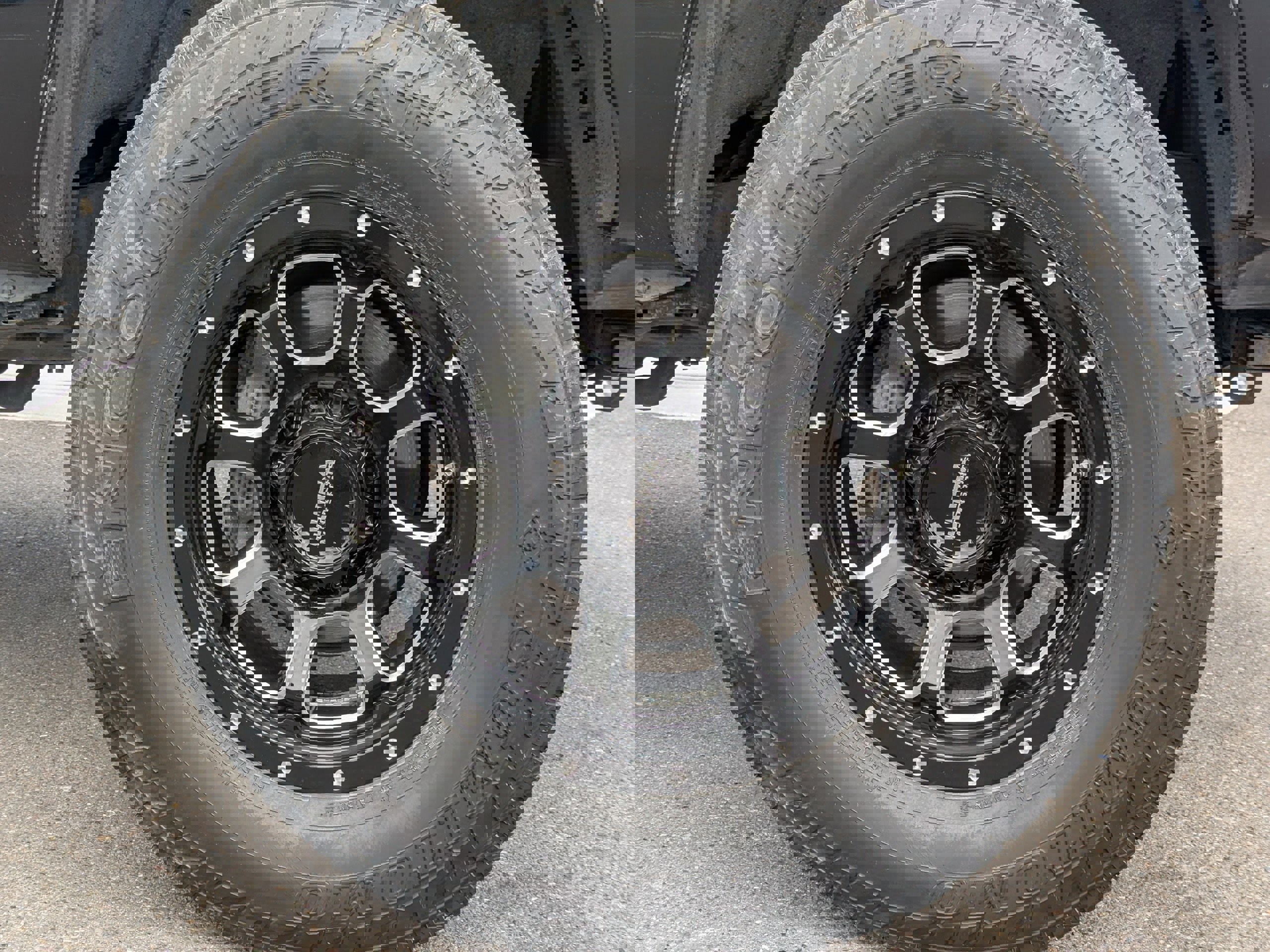 Used 2018 Toyota Tacoma SR image 45