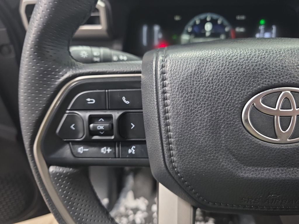 Used 2025 Toyota 4Runner SR5 image 16