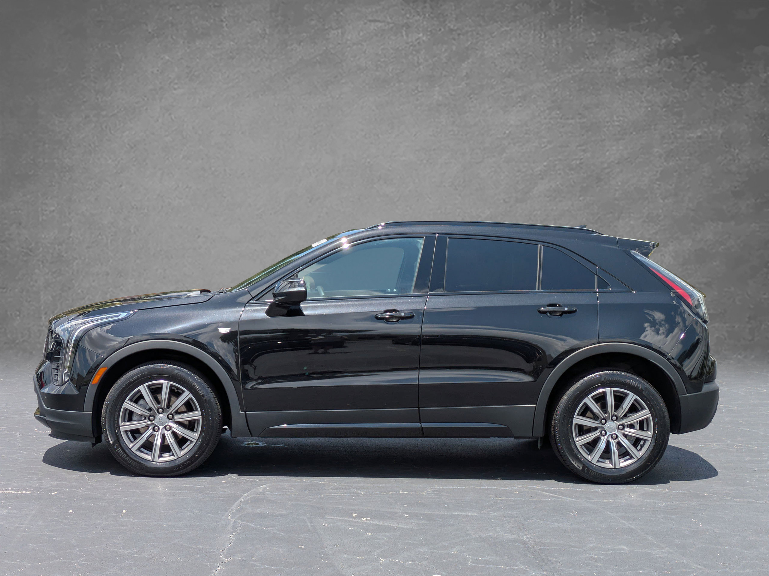 Certified 2023 Cadillac XT4 Sport w/ Cold Weather Package AWD/4WD image 3