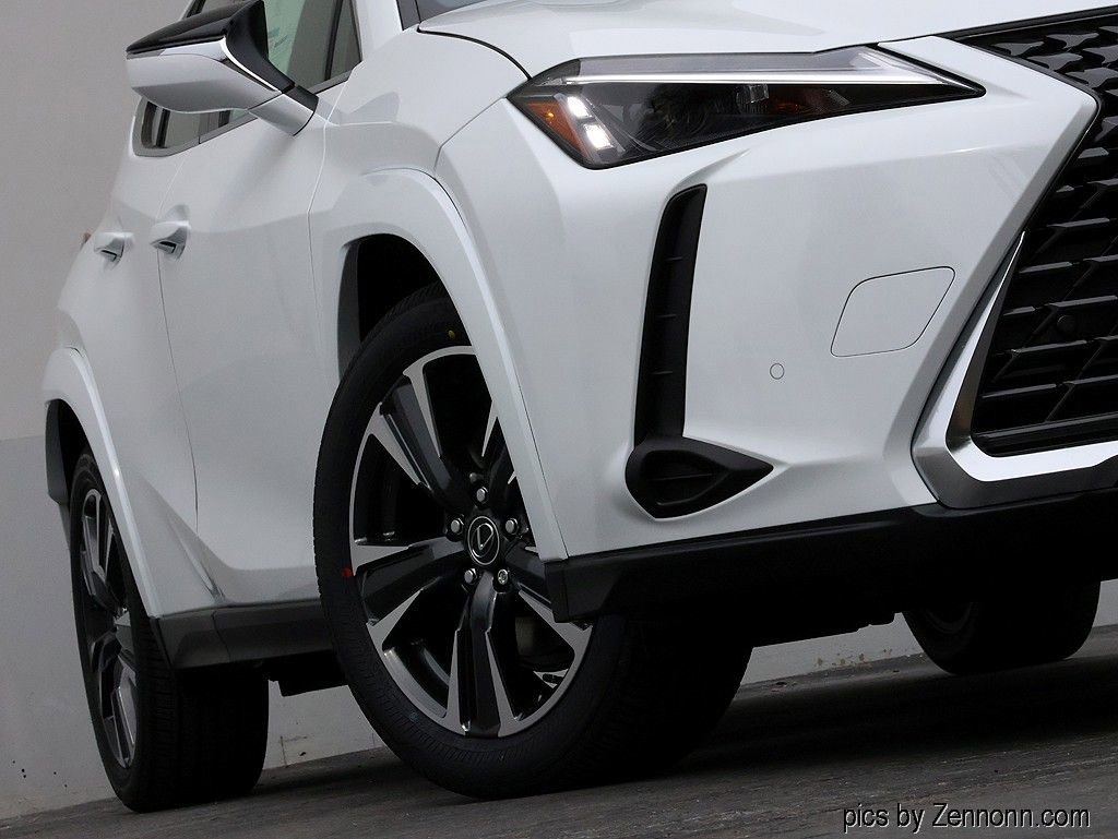 New 2026 Lexus UX 300h AWD image 4