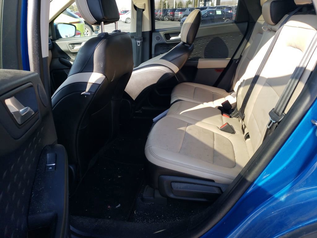 Used 2020 Ford Escape Titanium image 24