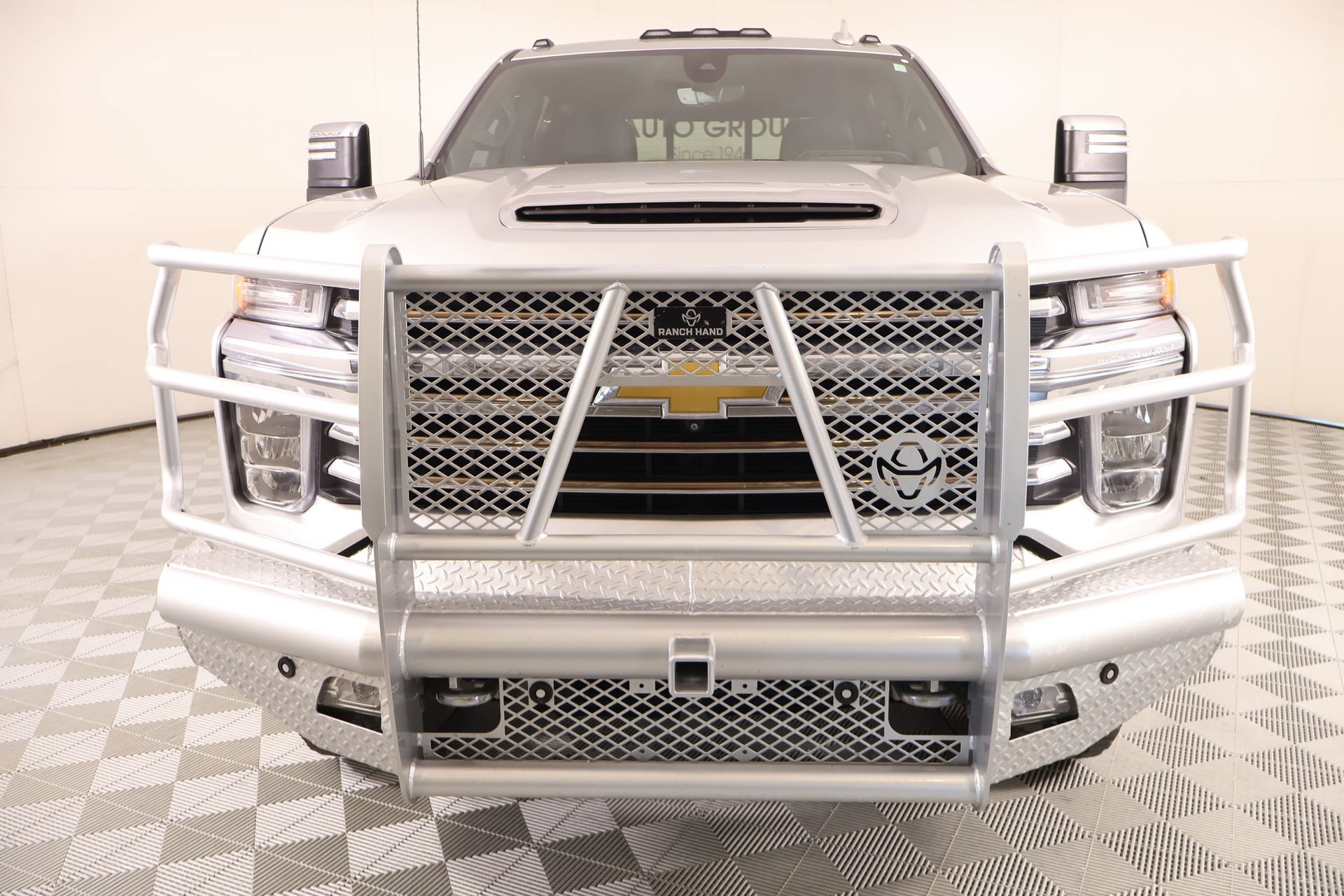 Used 2023 Chevrolet Silverado 2500 High Country w/ Technology Package AWD/4WD image 10