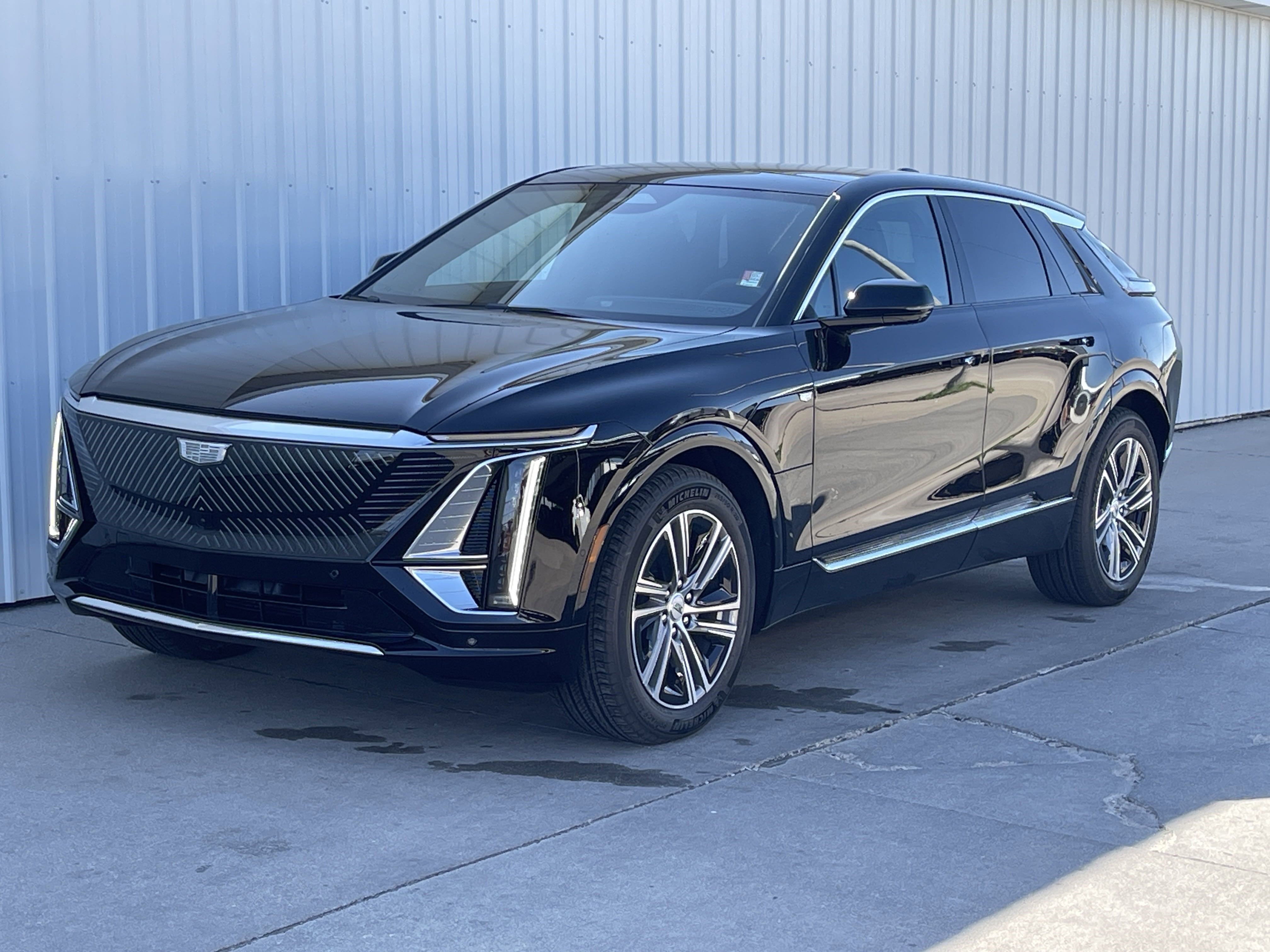 New 2025 Cadillac Lyriq Luxury