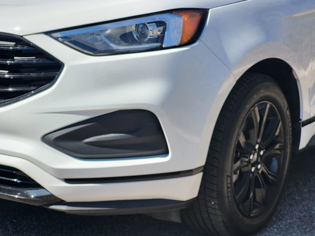 Used 2022 Ford Edge SE w/ Black Appearance Package image 7