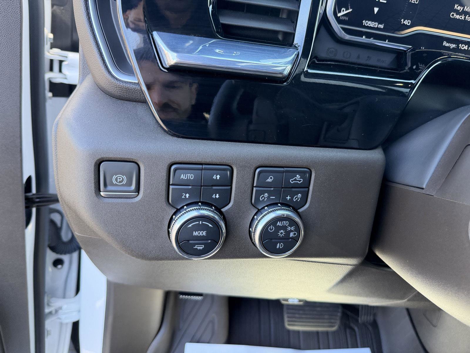 Used 2024 GMC Sierra 1500 SLT w/ SLT Premium Plus Package image 18