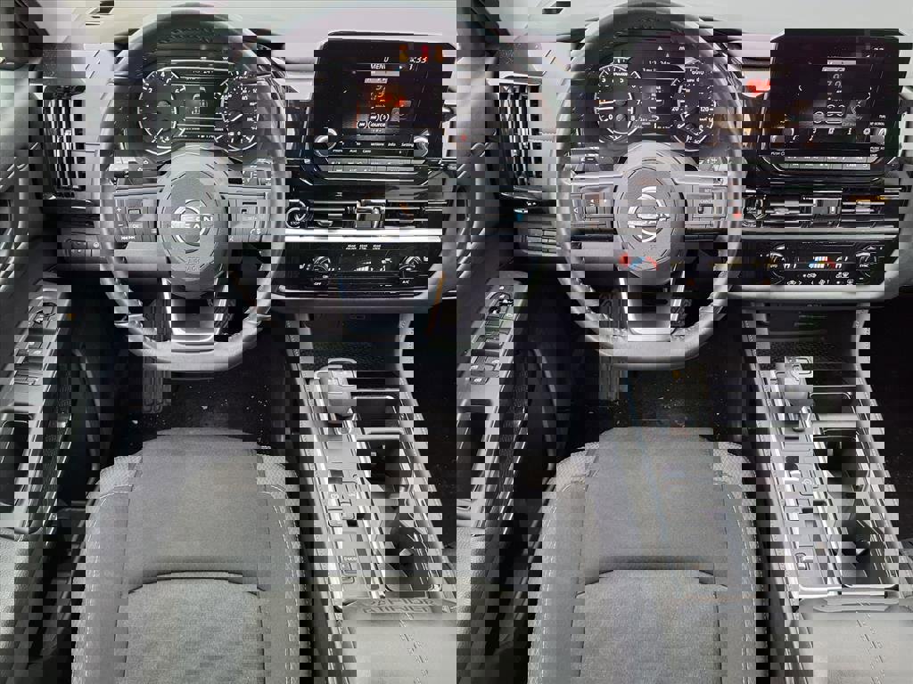 Used 2024 Nissan Pathfinder SV image 30