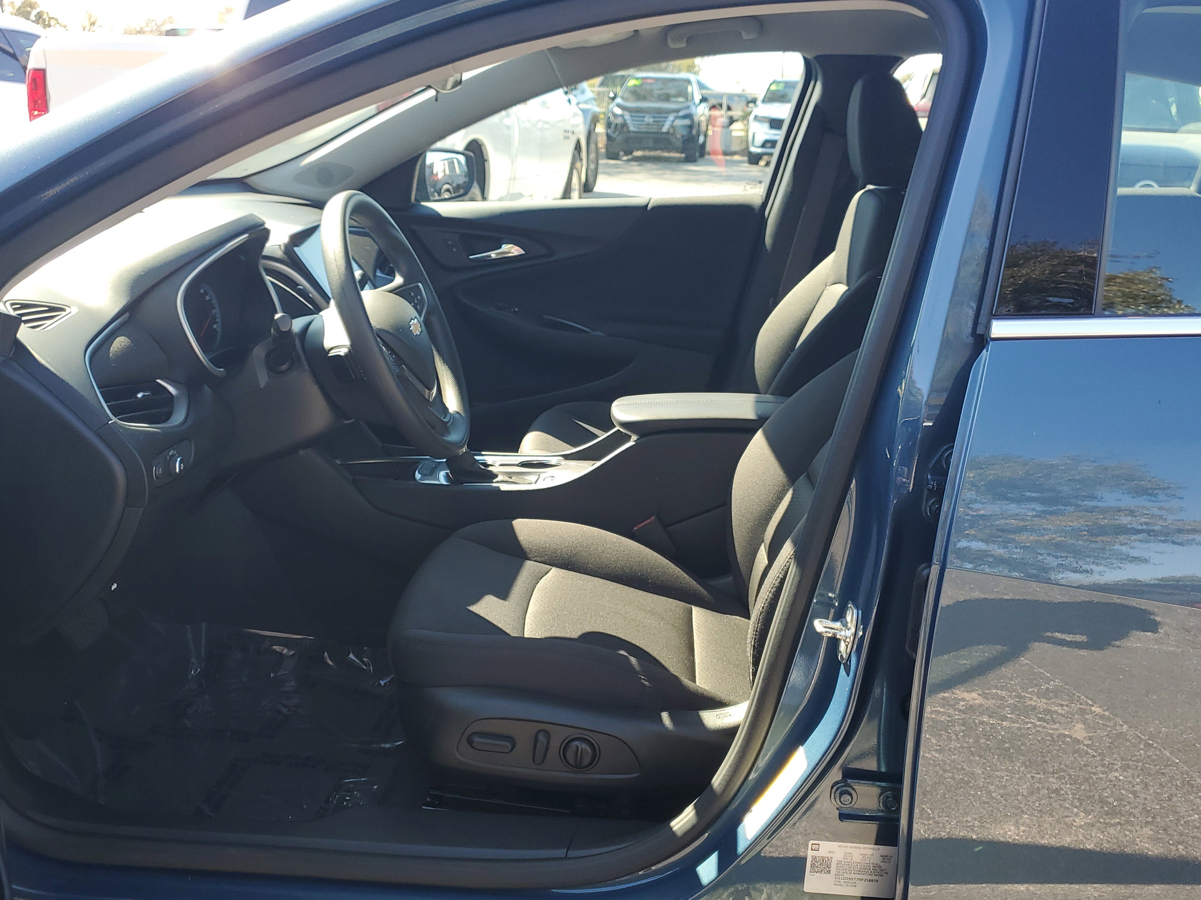 Used 2024 Chevrolet Malibu LT image 19