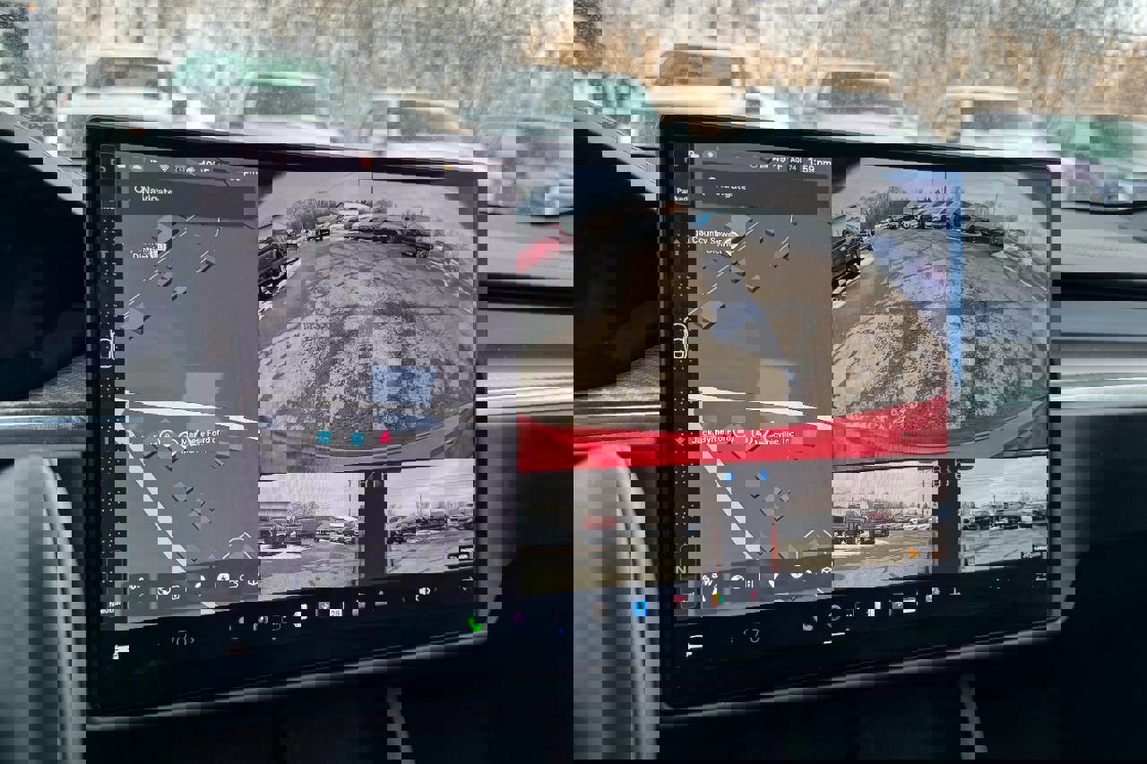 Used 2021 Tesla Model S Plaid image 35