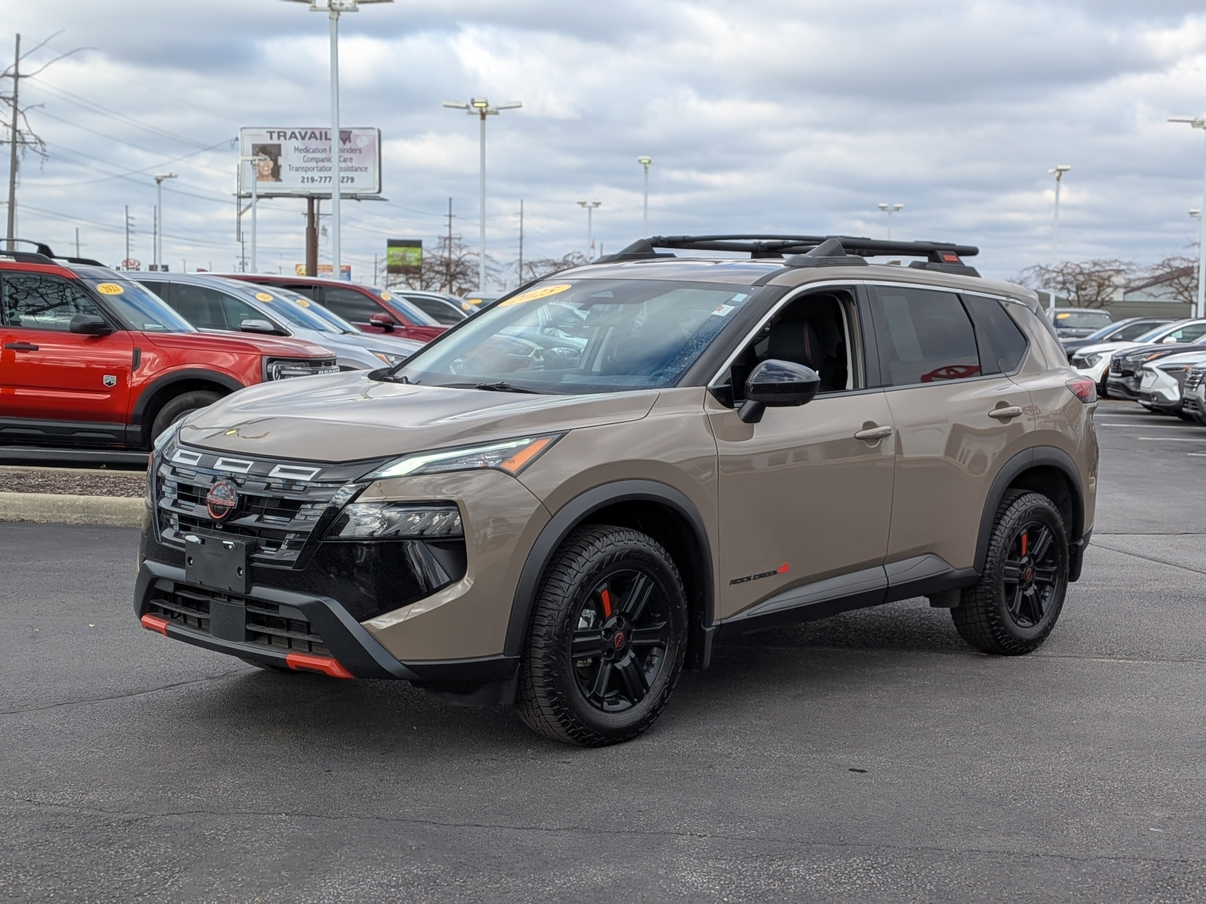 Used 2025 Nissan Rogue SV AWD/4WD image 4