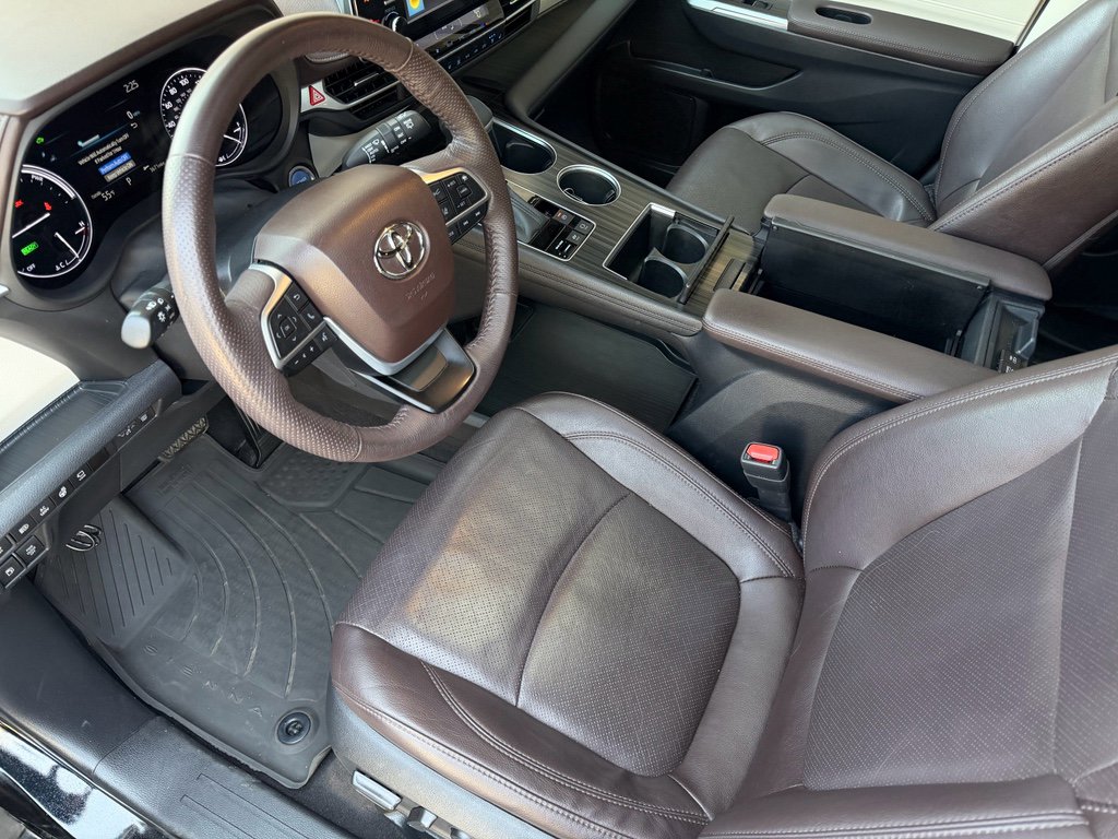 Used 2022 Toyota Sienna Platinum w/ Protection Package (TMS) image 19