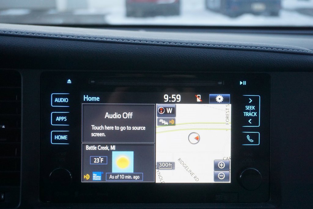 Used 2017 Toyota Sienna XLE image 13