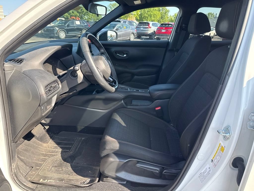 Used 2024 Honda HR-V Sport image 16