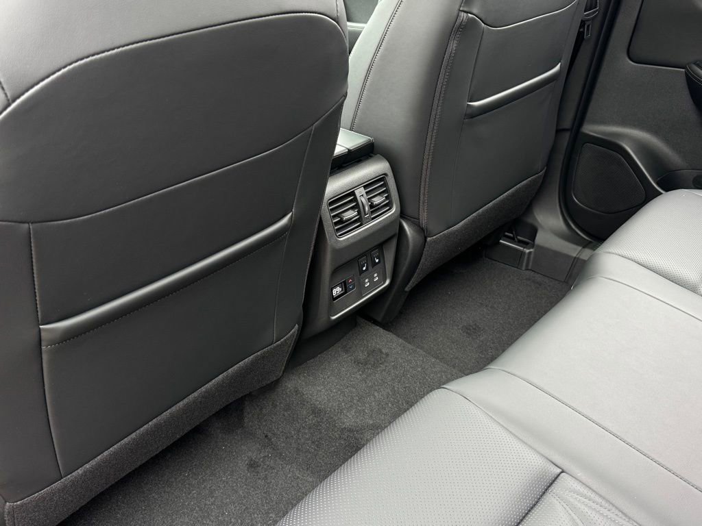 New 2026 Nissan Rogue Platinum image 20