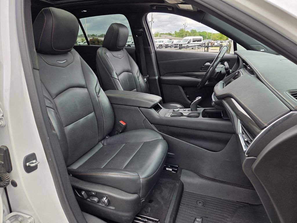 Used 2021 Cadillac XT4 Sport image 16