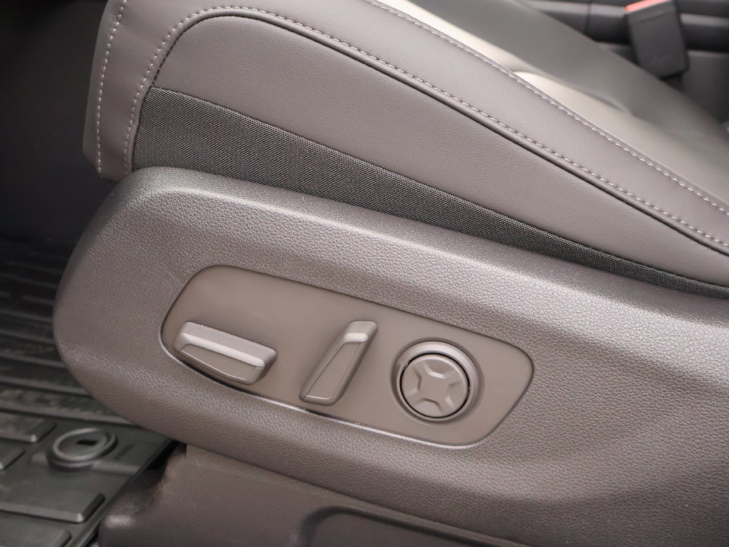 New 2027 Kia Carnival SX w/ Dark Edition Package FWD image 28