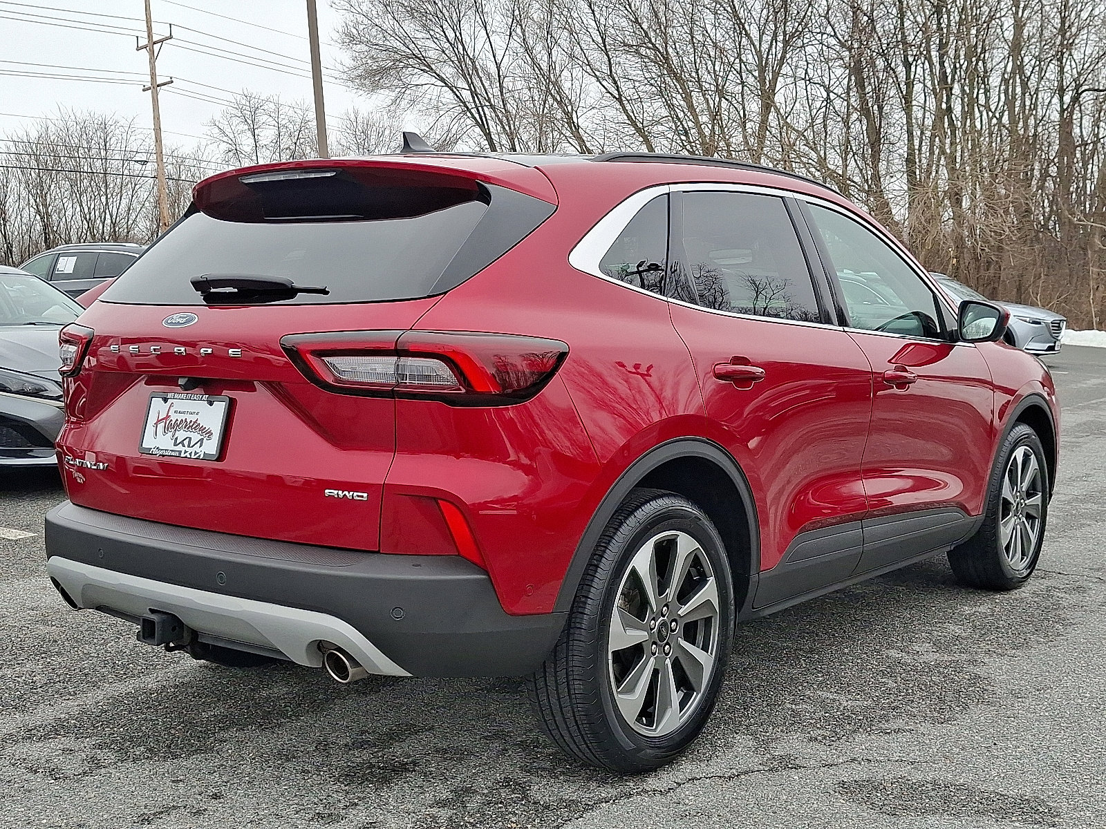 Used 2023 Ford Escape Platinum w/ Premium Technology Package image 6