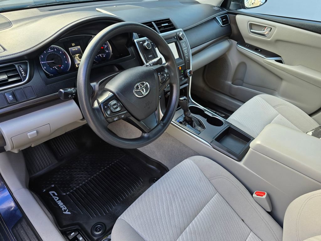 Used 2017 Toyota Camry LE image 8