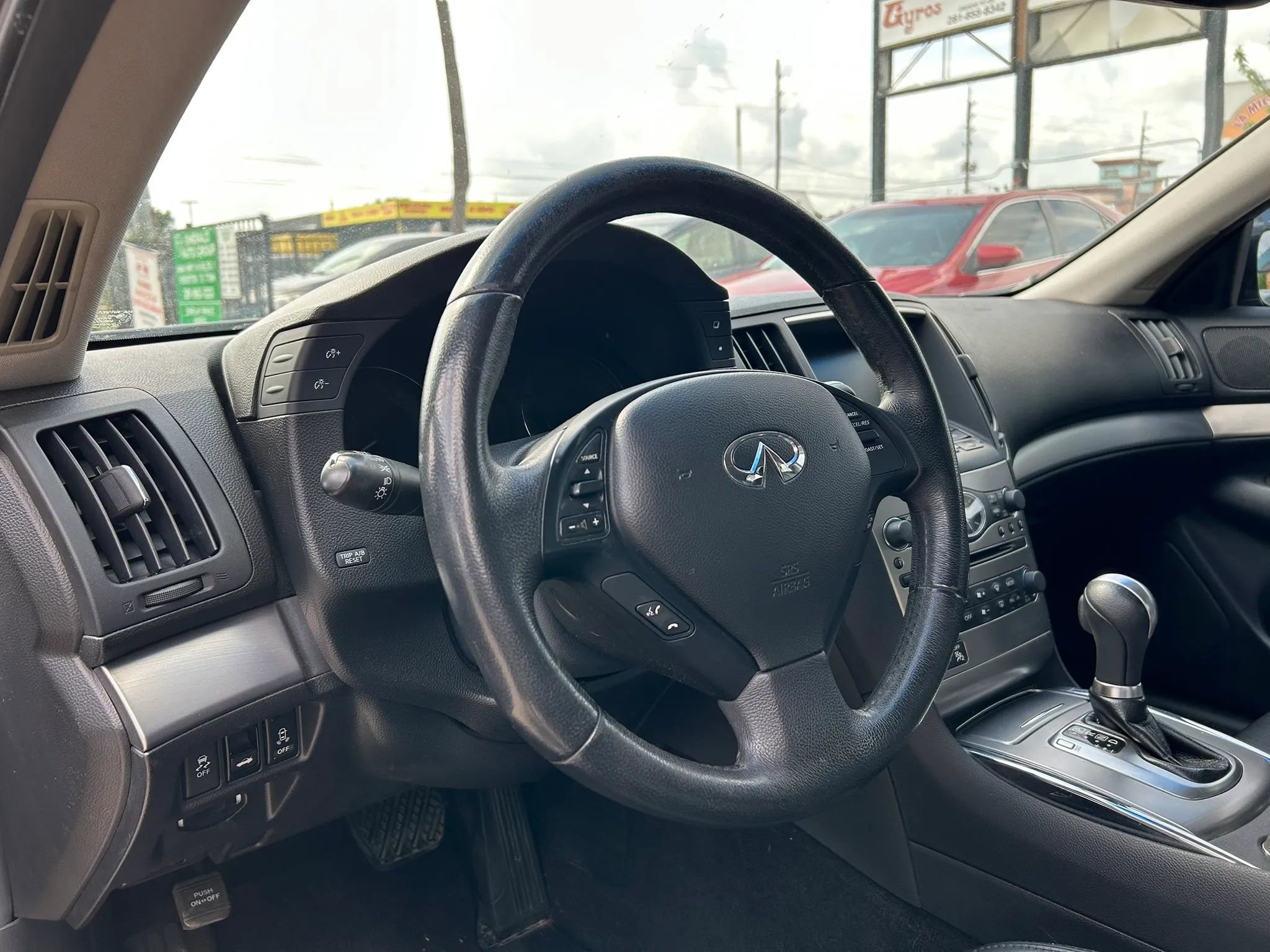 Used 2012 INFINITI G37 Journey w/ Premium Pkg image 10