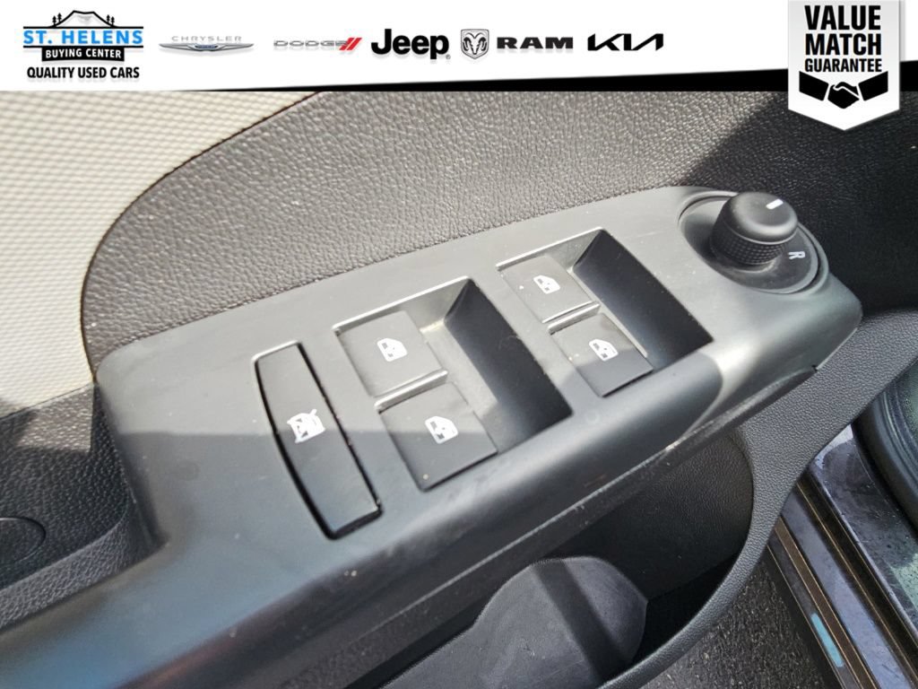 Used 2015 Chevrolet Sonic LT FWD image 27