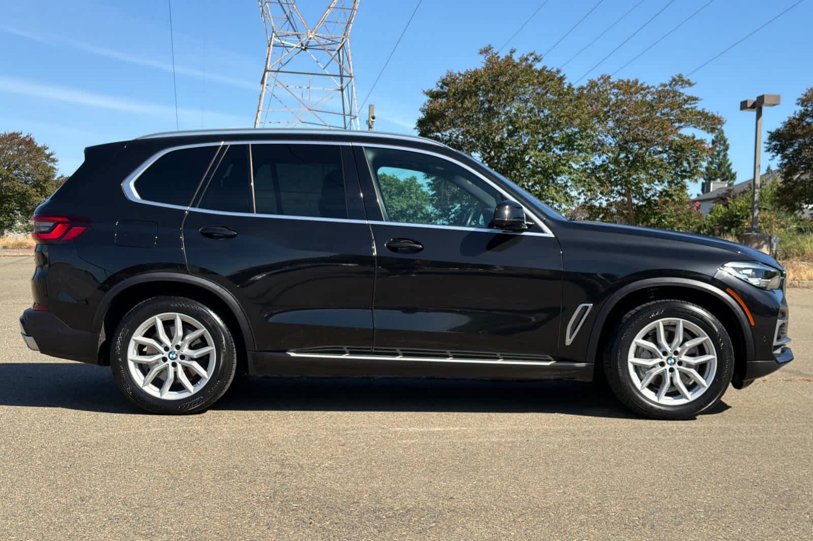 Used 2023 BMW X5 xDrive40i AWD/4WD image 6