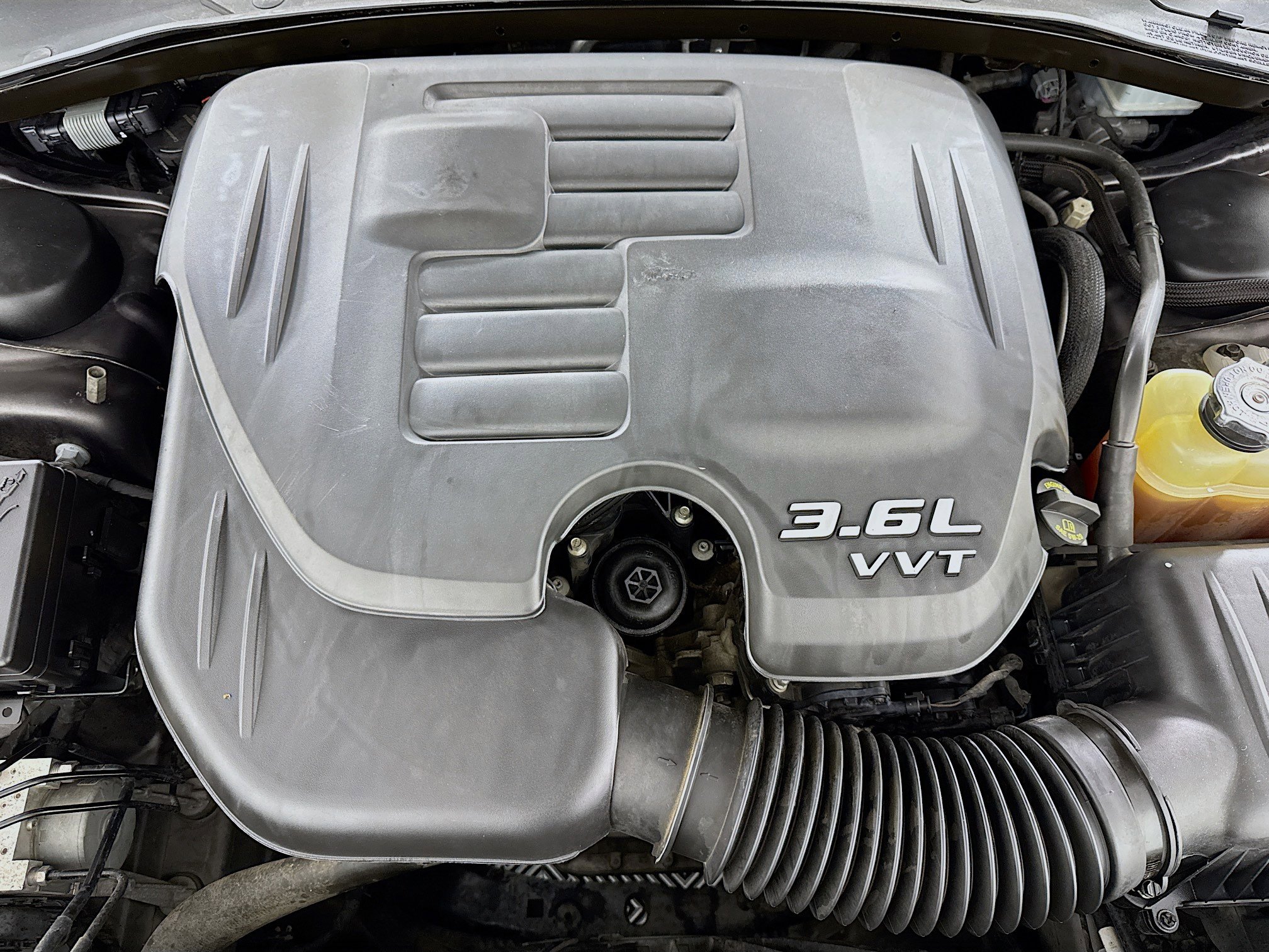 Used 2018 Dodge Charger SXT image 38