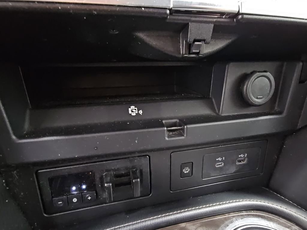 Used 2023 Nissan Armada Platinum w/ Captain's Chairs Package image 20