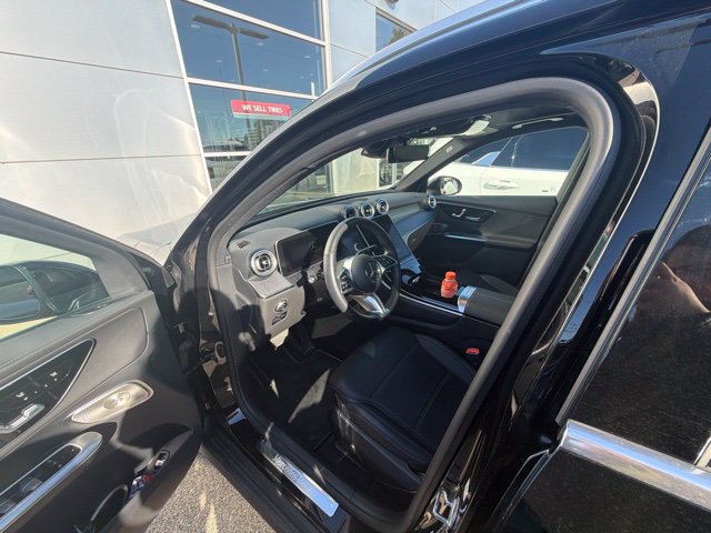 Used 2023 Mercedes-Benz GLC 300 4MATIC image 4