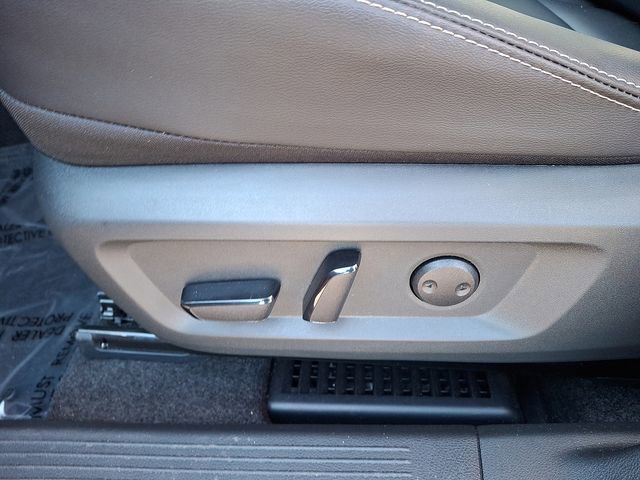 Used 2024 Nissan Rogue SL w/ SL Premium Package image 15