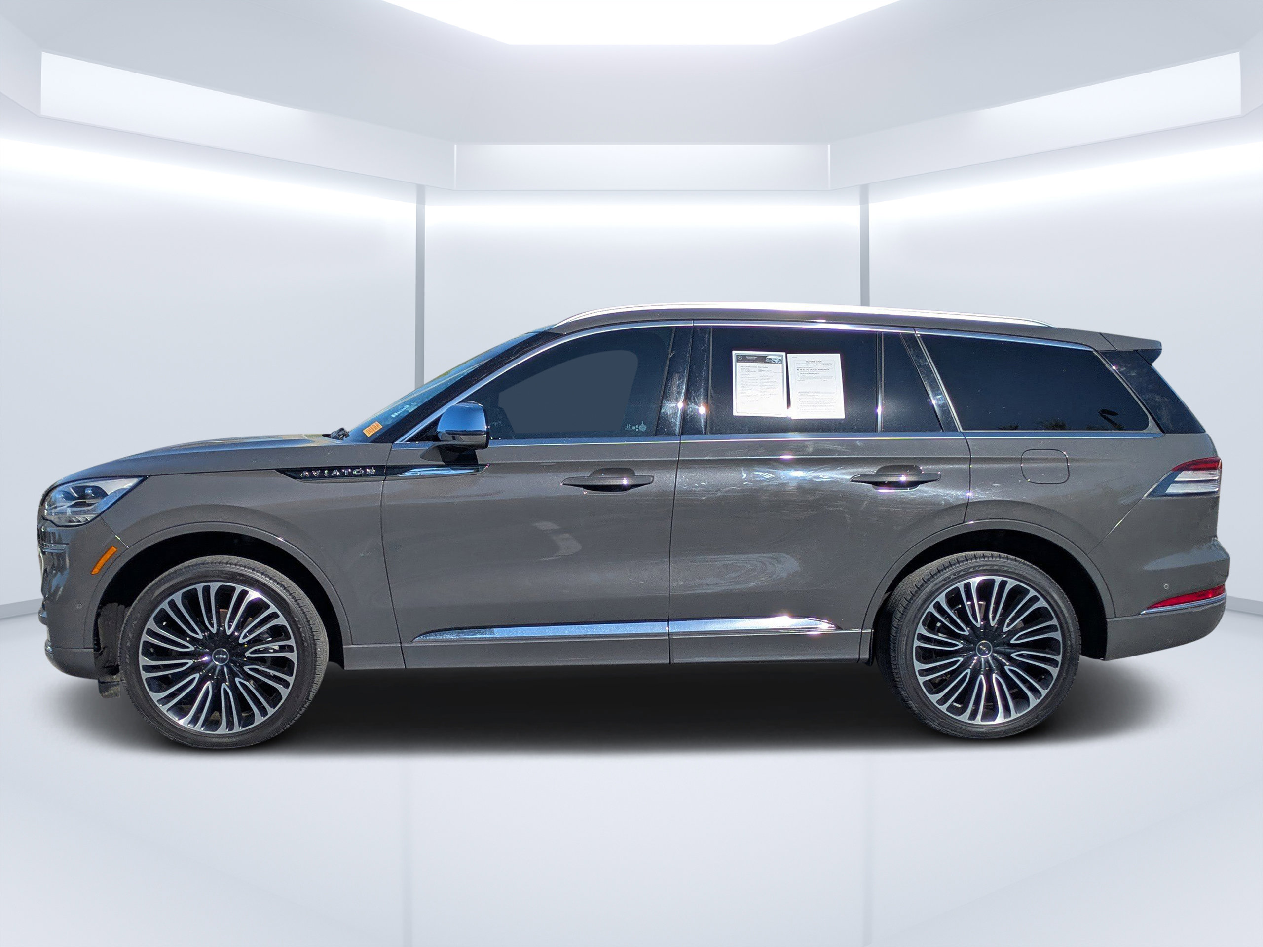 Used 2021 Lincoln Aviator Black Label w/ Dynamic Handling Package image 9