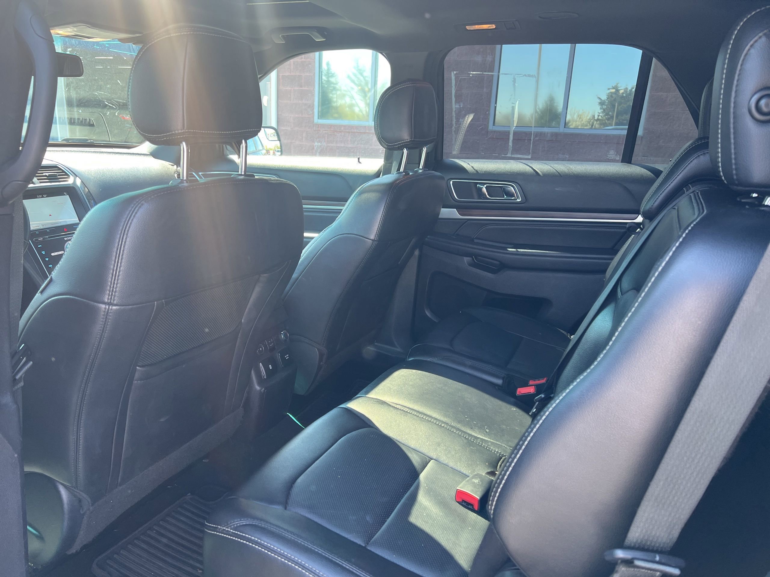 Used 2017 Ford Explorer Limited FWD image 19