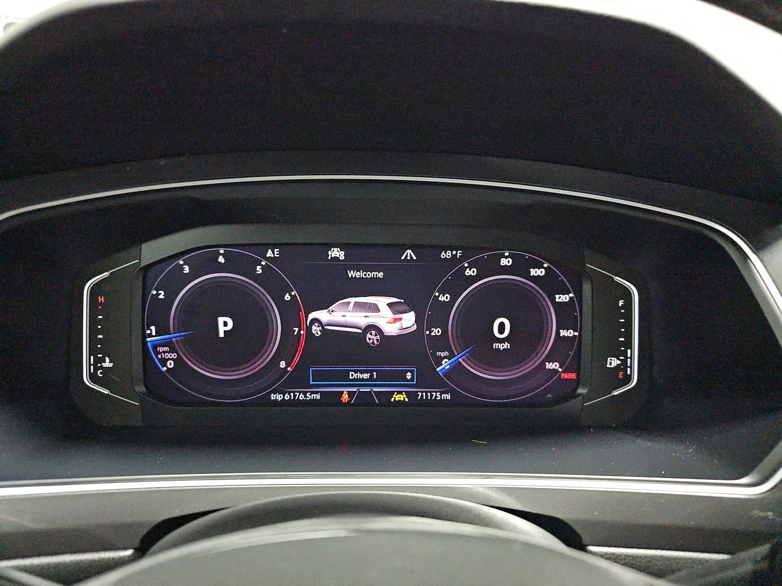 Used 2020 Volkswagen Tiguan SEL Premium R-Line image 14