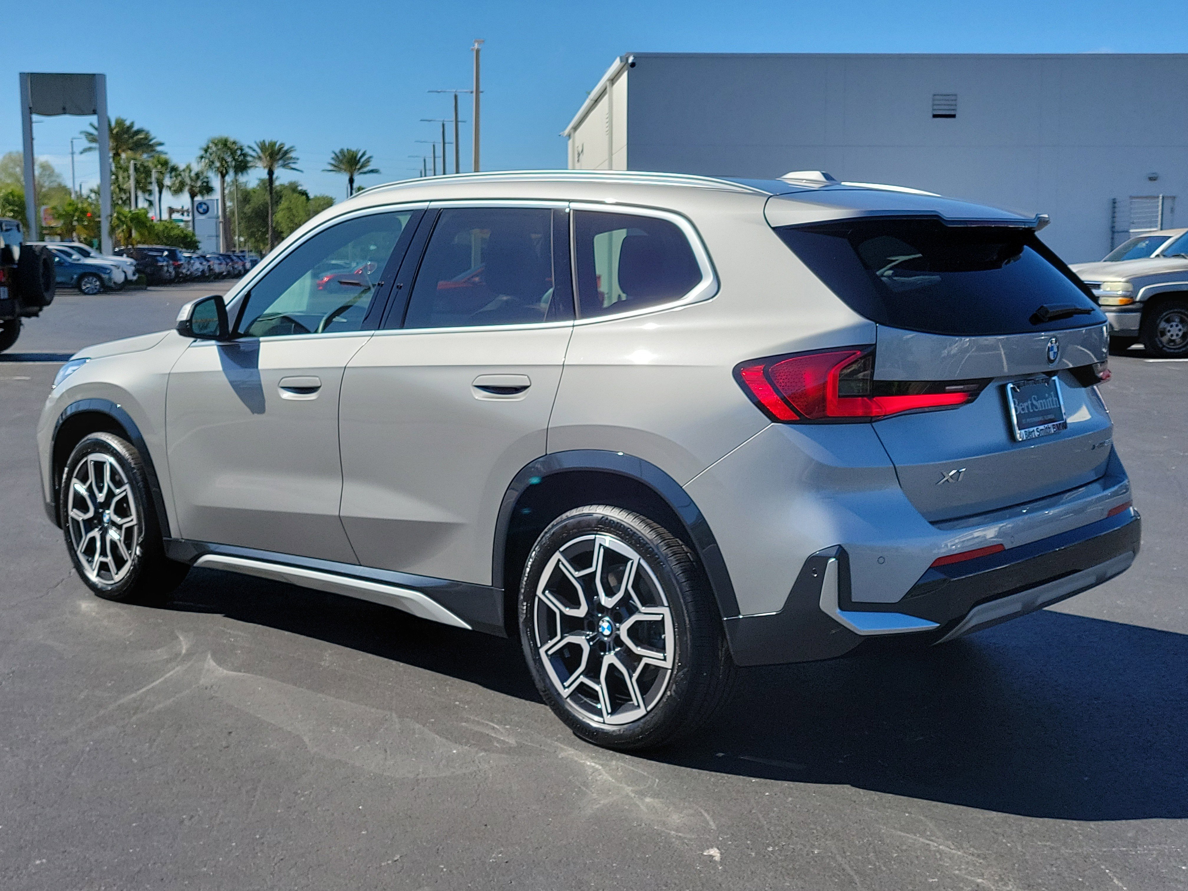 Used 2026 BMW X1 xDrive28i w/ Technology Package image 4