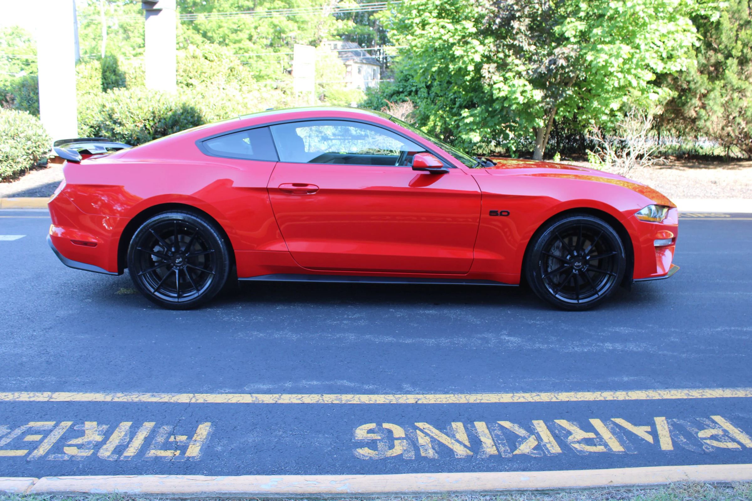 Used 2019 Ford Mustang GT w/ Black Accent Package RWD image 26