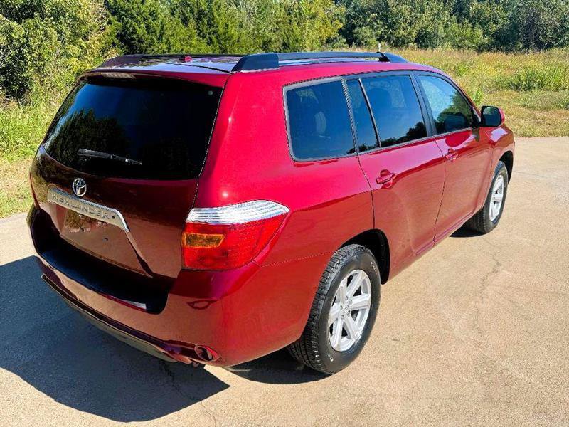 Used 2010 Toyota Highlander SE FWD image 6