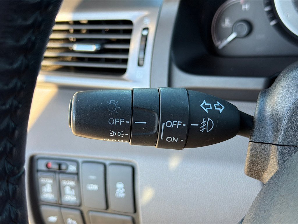 Used 2014 Honda Odyssey Touring Elite image 24