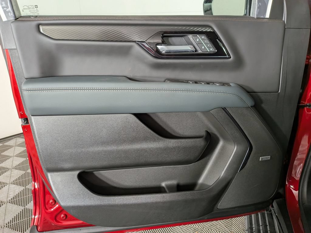 New 2026 GMC Yukon AT4 w/ AT4 Premium Package AWD/4WD image 15