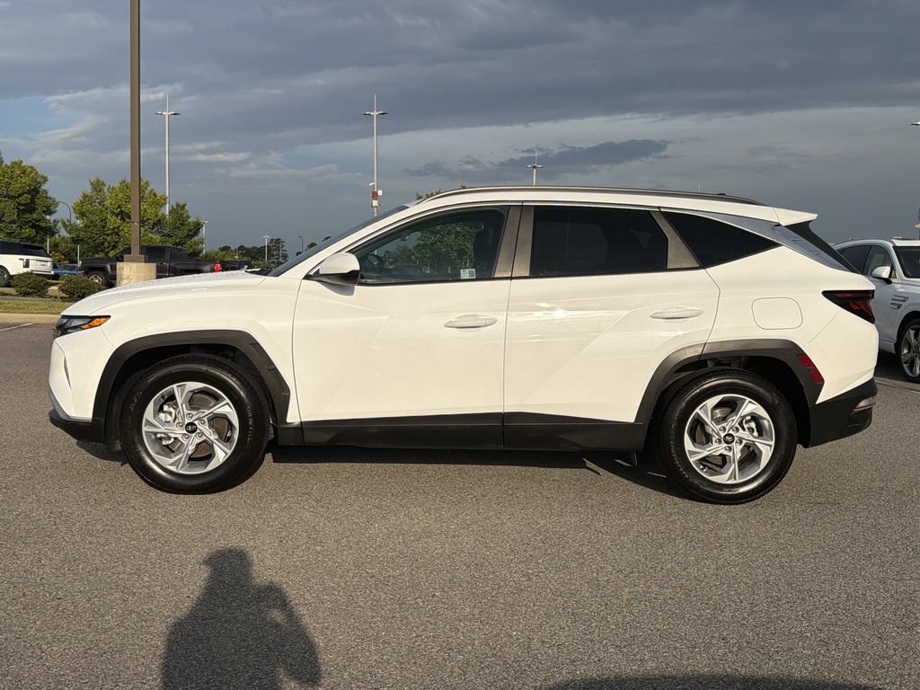 Used 2024 Hyundai Tucson SEL FWD image 2