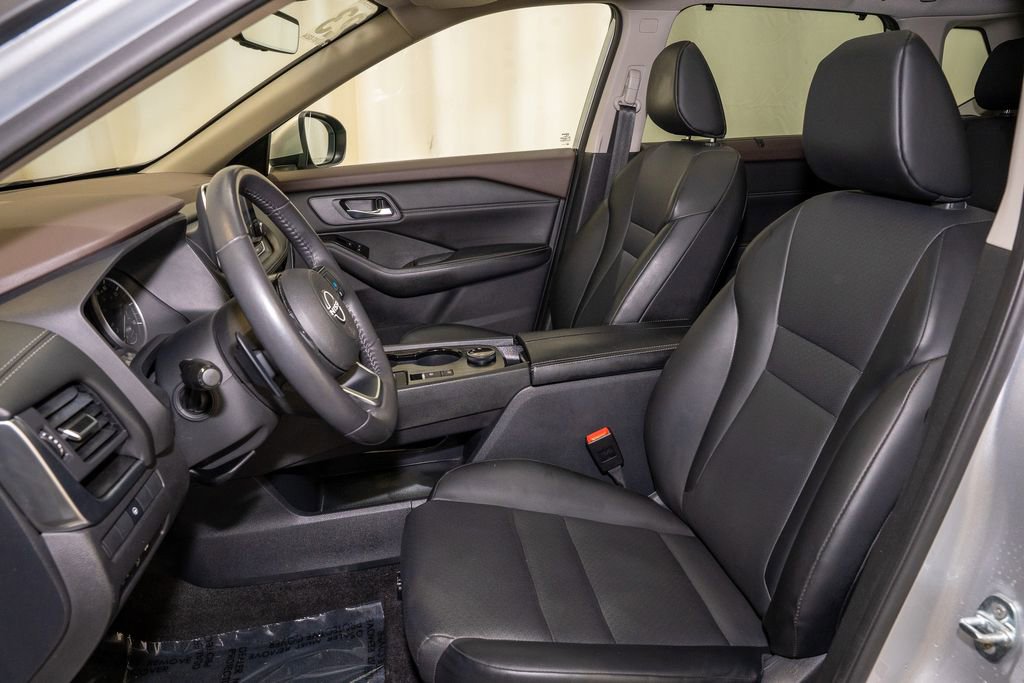 Certified 2023 Nissan Rogue SV w/ SV Premium B Package image 12