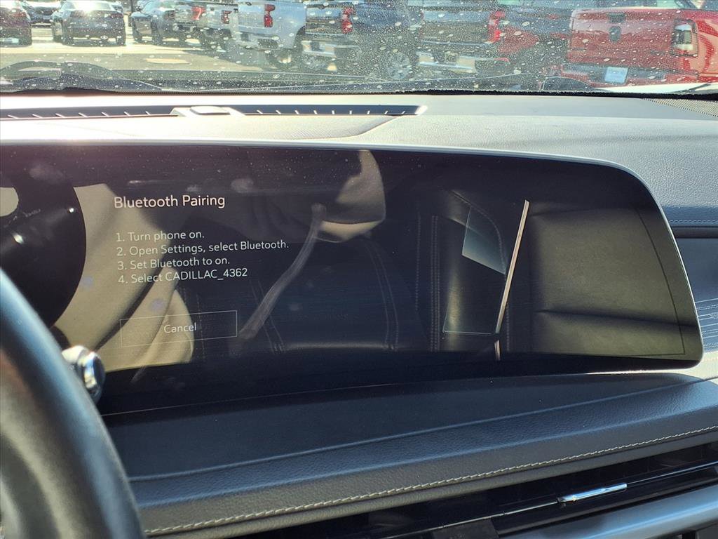 Used 2024 Cadillac XT4 Premium Luxury image 6