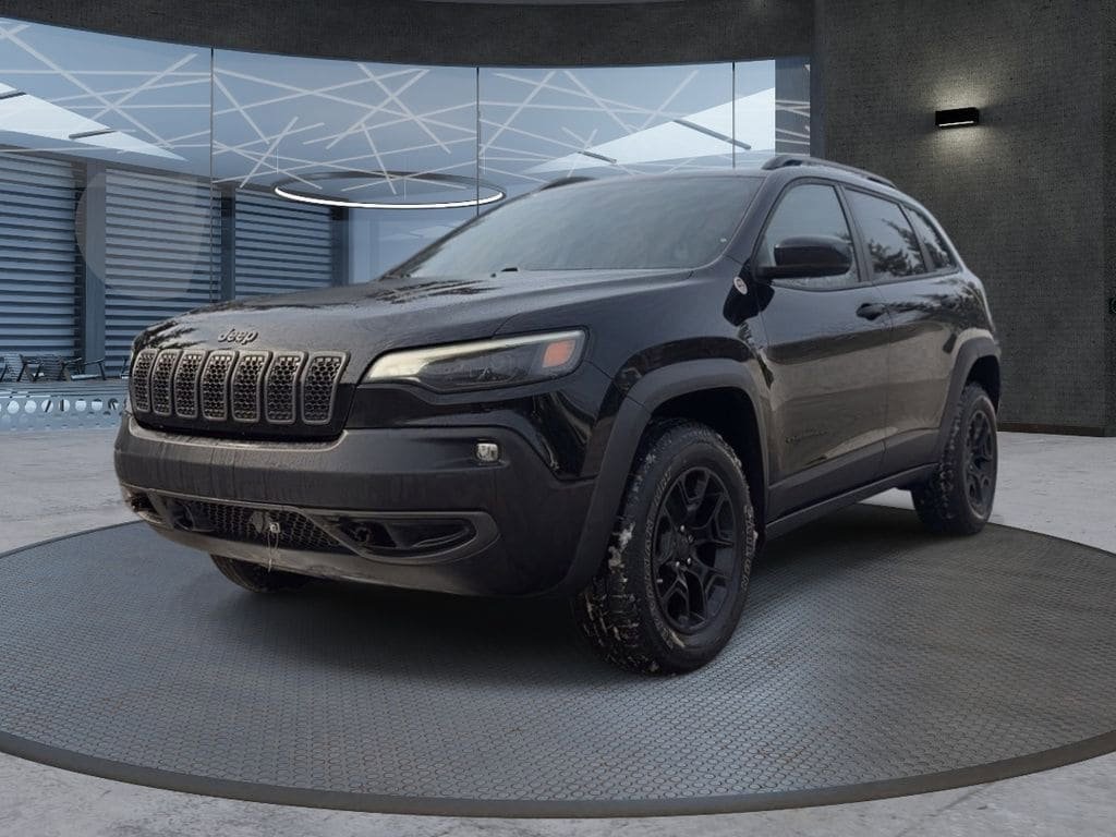 Used 2022 Jeep Cherokee Trailhawk w/ Premium Leather Package AWD/4WD image 2