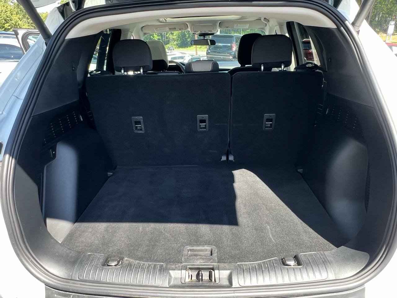Used 2021 Ford Escape SE w/ Convenience Package FWD image 12