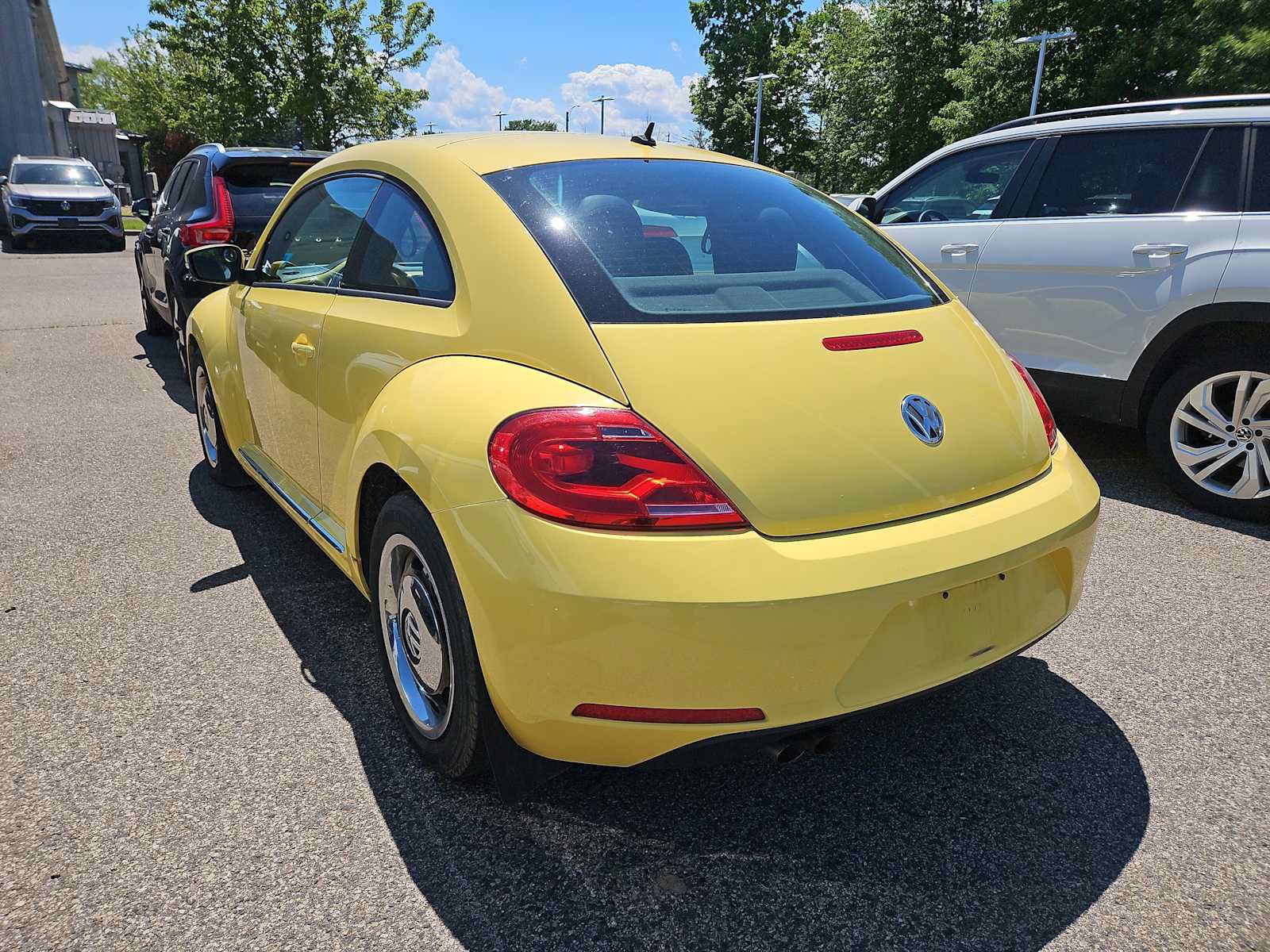 Used 2012 Volkswagen Beetle 2.5 FWD image 3