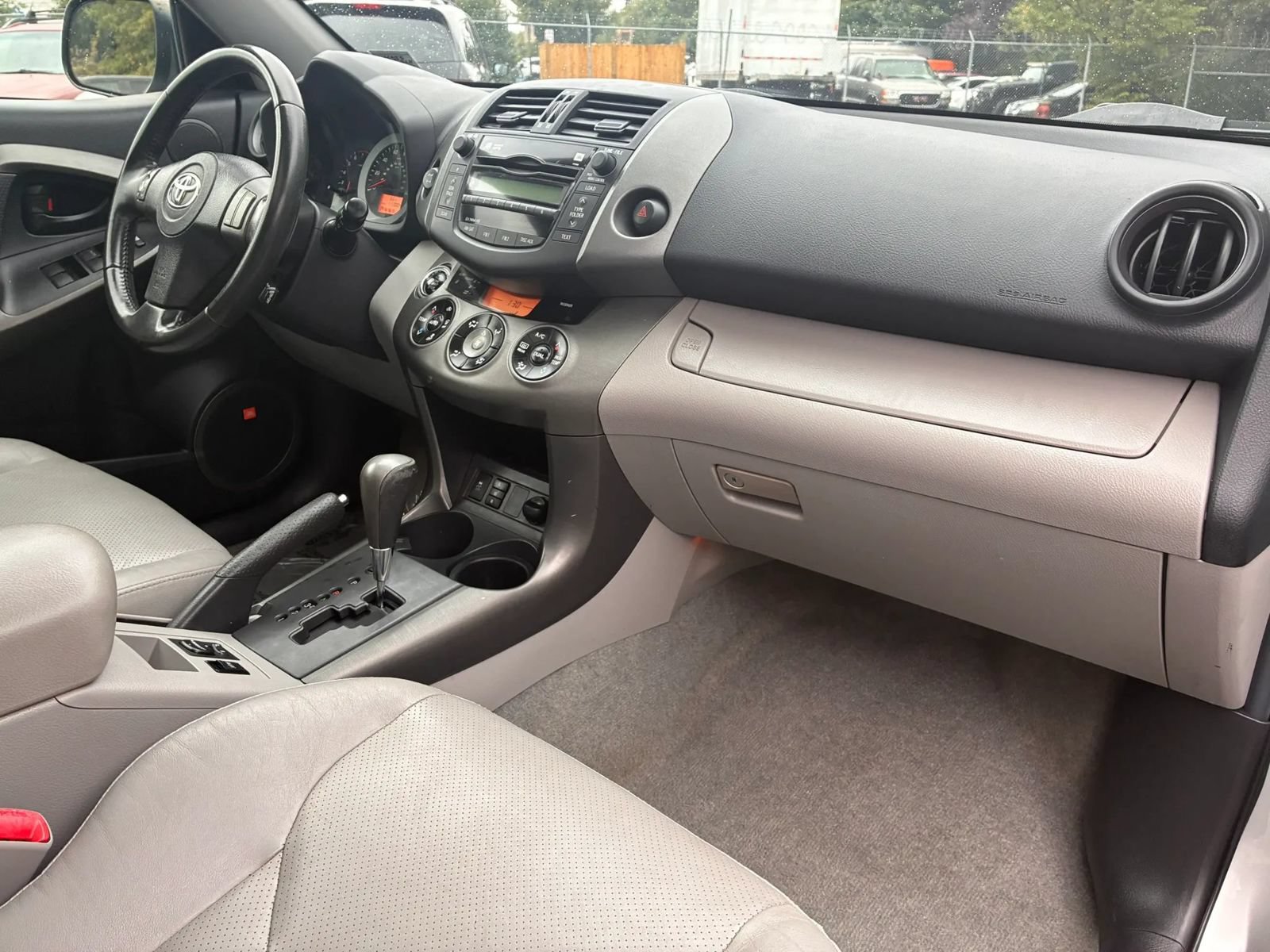 Used 2011 Toyota RAV4 Limited w/ Limited Extra Value Pkg AWD/4WD image 19