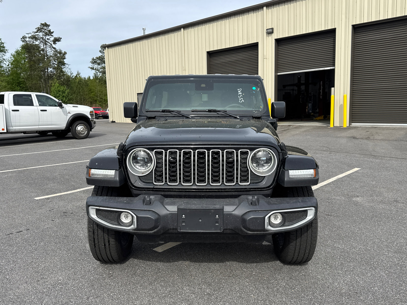 Used 2025 Jeep Wrangler Sahara w/ Safety Group AWD/4WD image 2